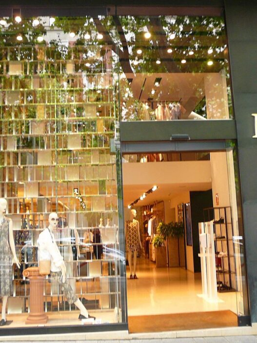 Max mara, italy, seamstress, strike, labour