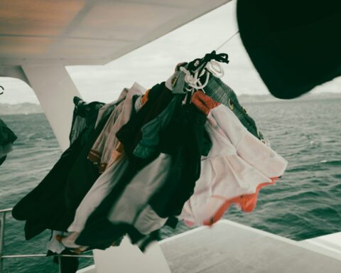 slow fashion, fast fashion