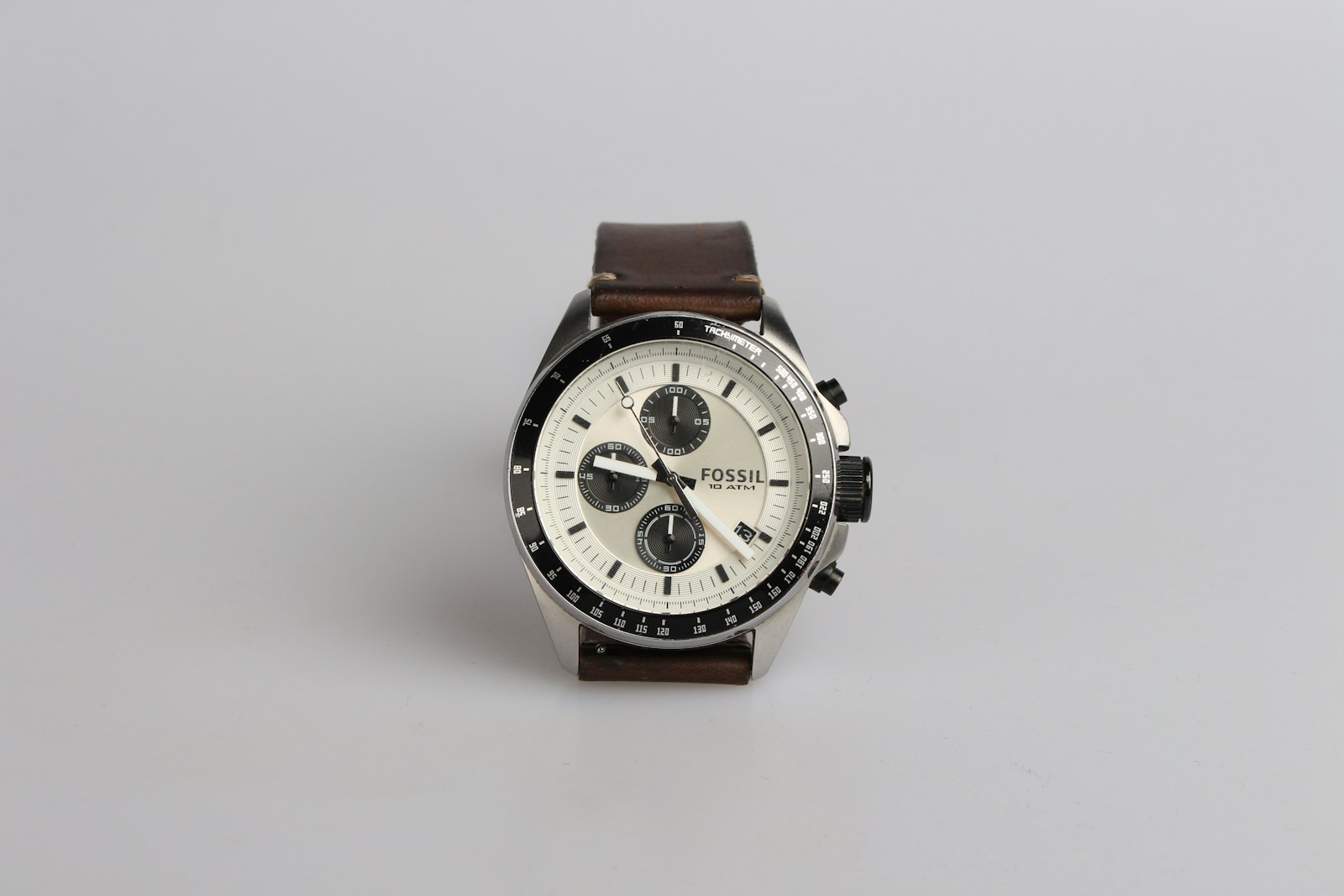 Classic analog wristwatch with a leather strap